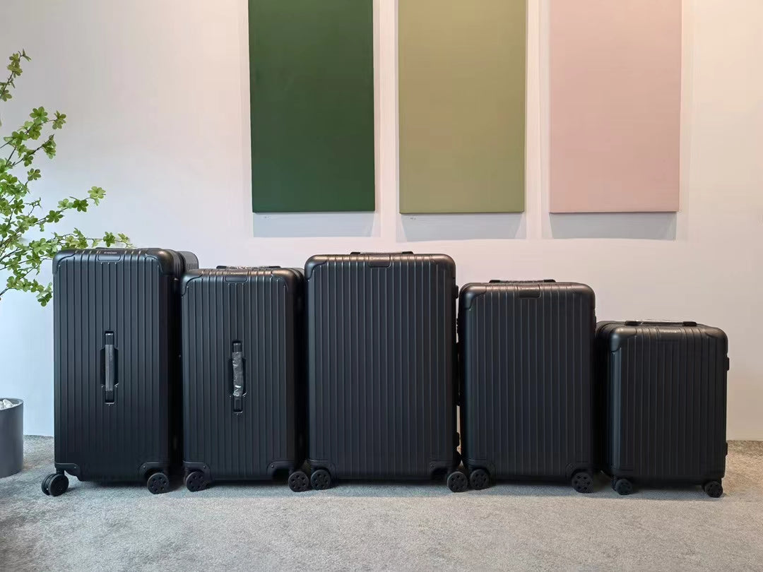 Sleek Matte Black Ribbed Hardshell Spinner Suitcase Set