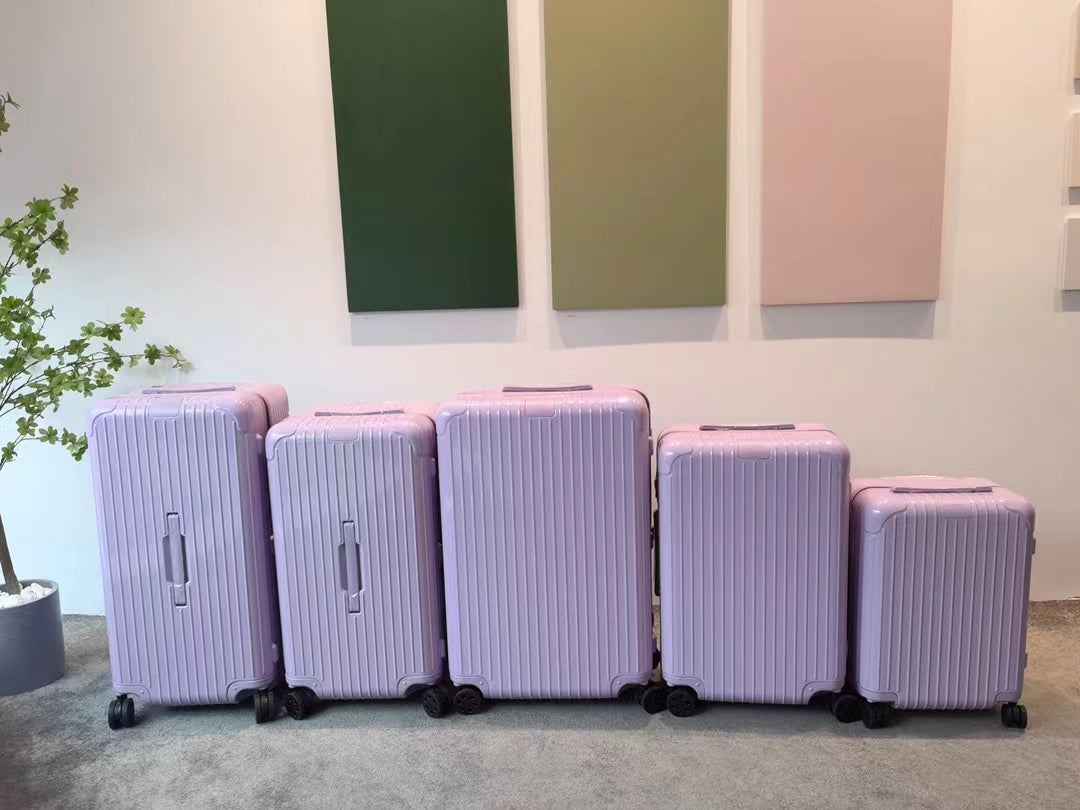 Modern Lavender Purple Hardshell Spinner Suitcase Set