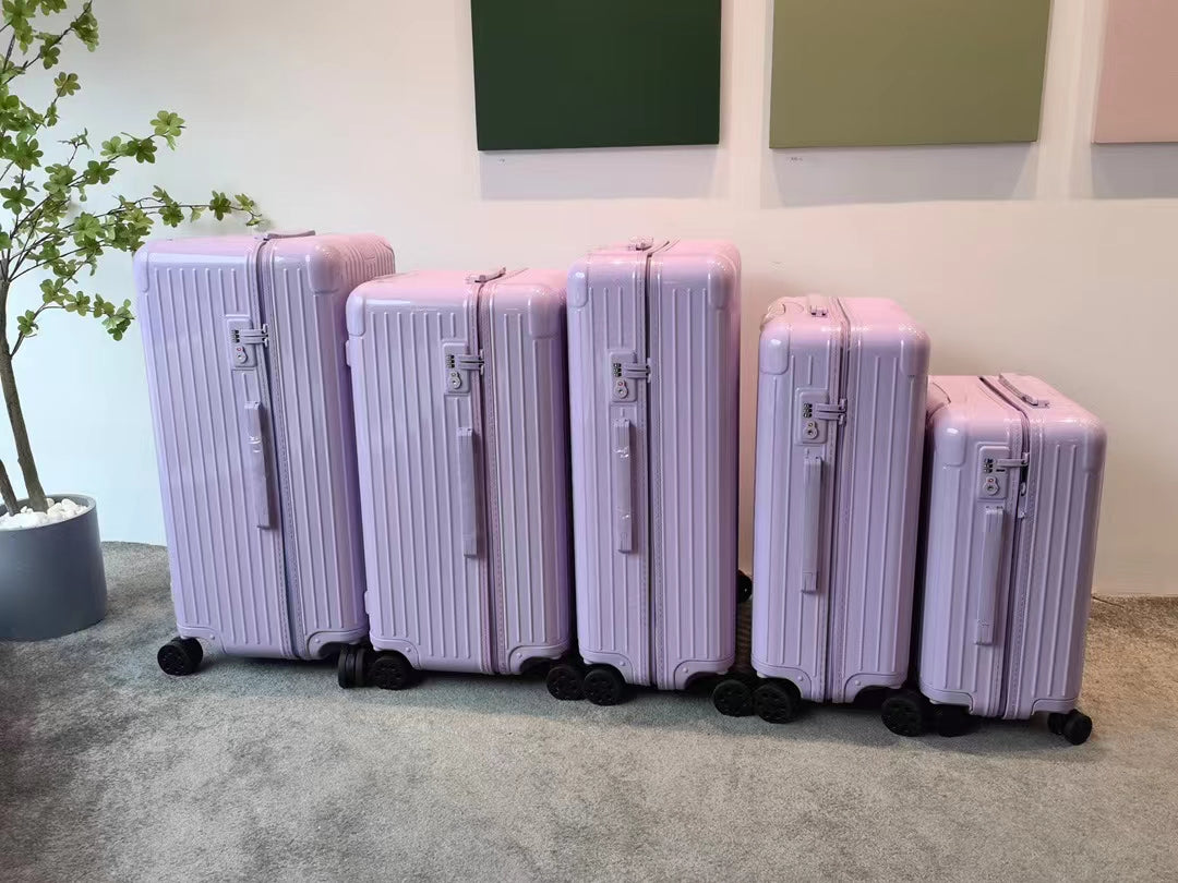 Modern Lavender Purple Hardshell Spinner Suitcase Set