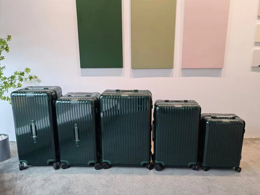 Modern Dark Green Ribbed Hardside Spinner Luggage Suitcase Set