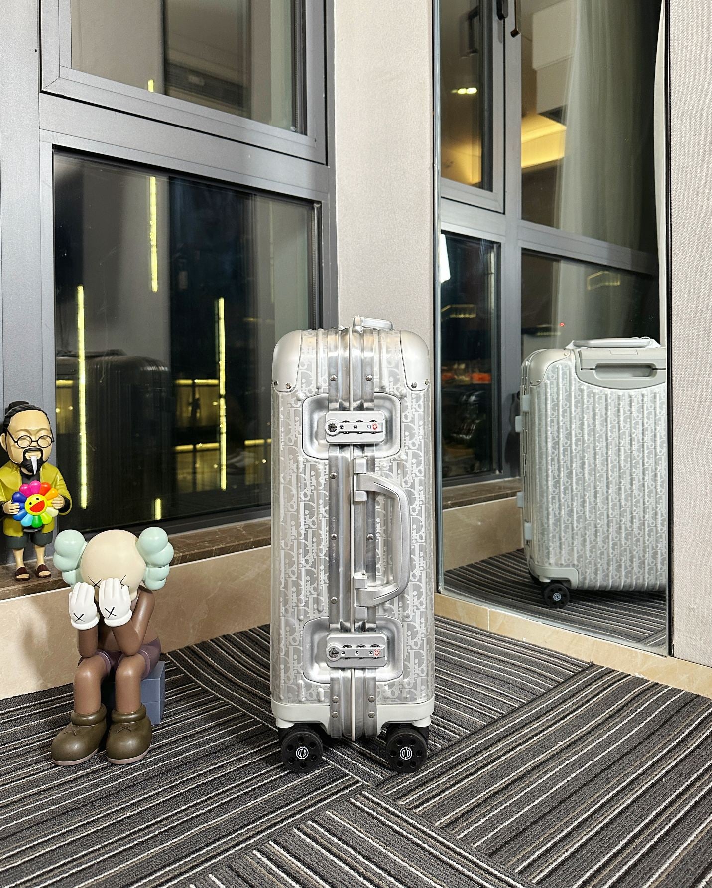 Monogram Pattern Hardside Spinner Suitcase Travel Luggage