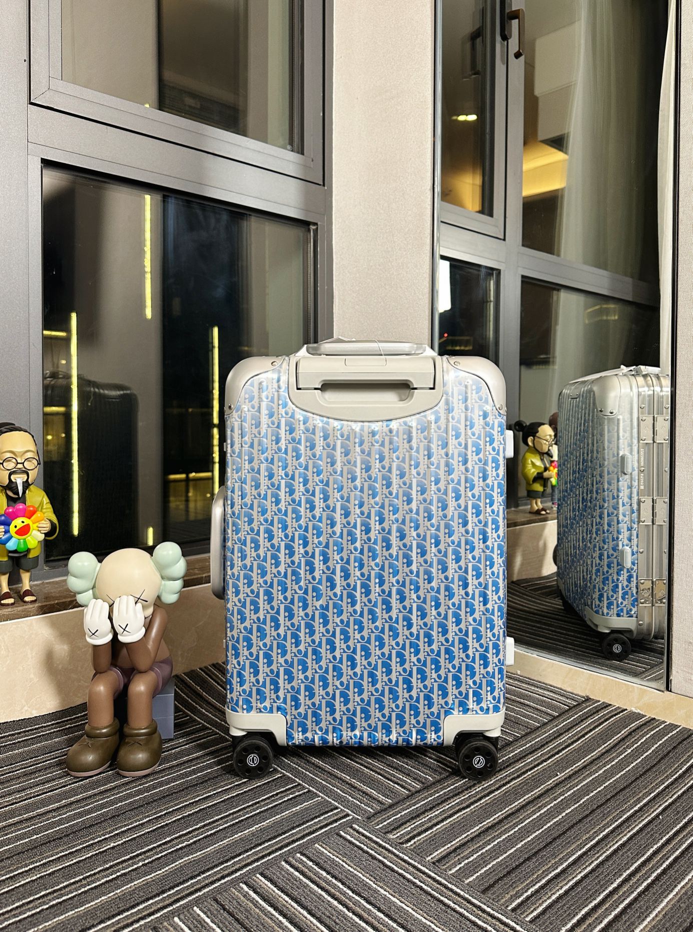 Monogram Pattern Hardside Spinner Suitcase Travel Luggage