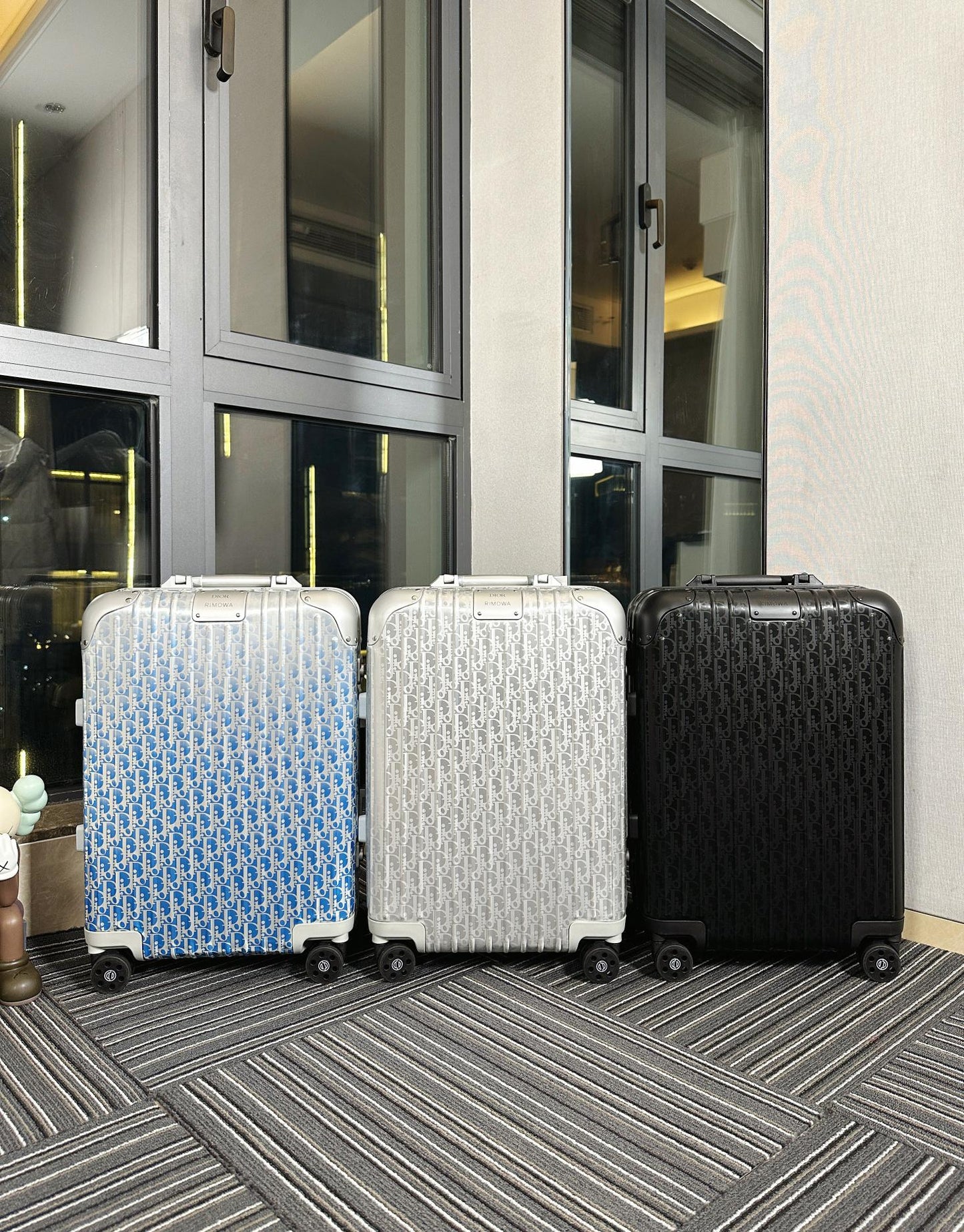 Monogram Pattern Hardside Spinner Suitcase Travel Luggage