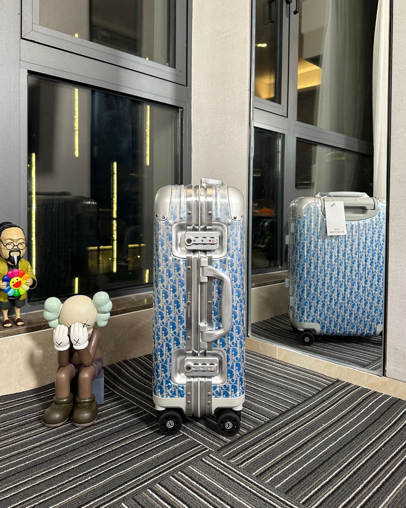 Monogram Pattern Hardside Spinner Suitcase Travel Luggage