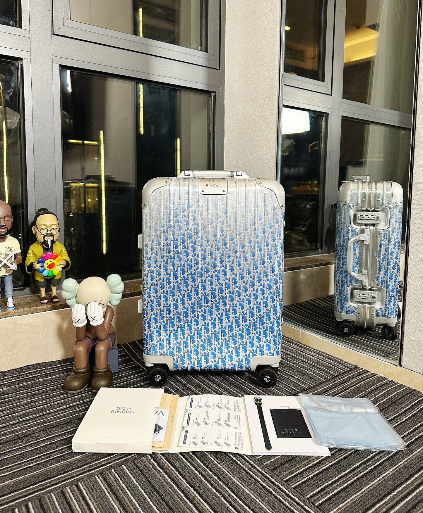 Monogram Pattern Hardside Spinner Suitcase Travel Luggage