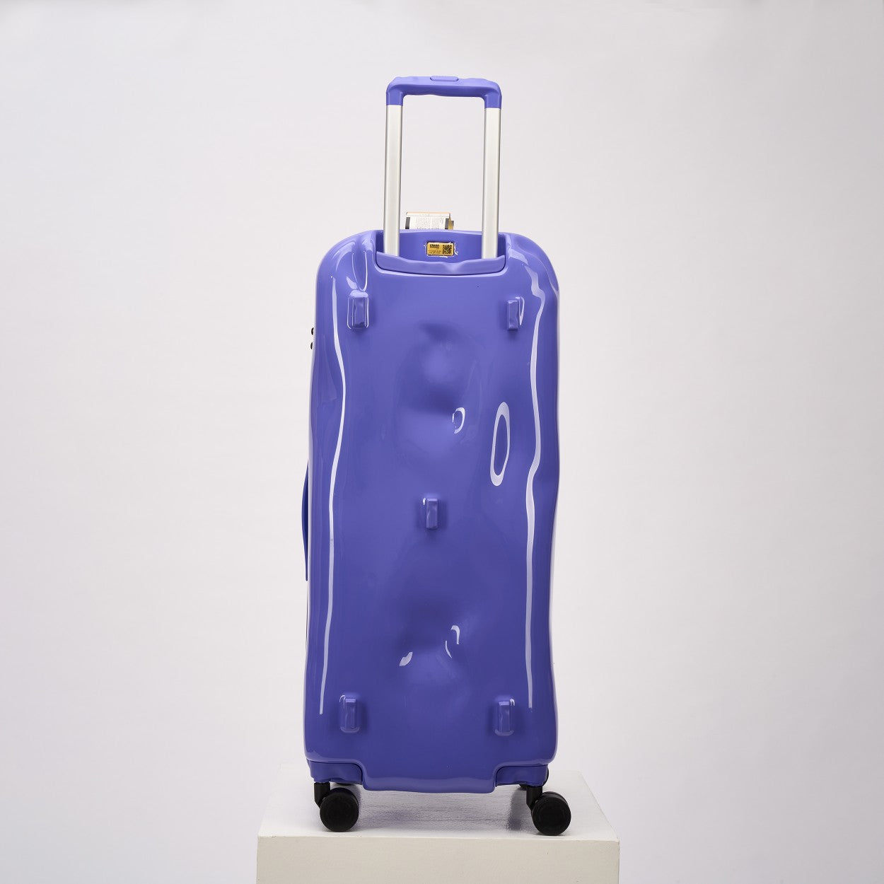 Modern Purple Dented Hardshell Spinner Suitcase for Travel
