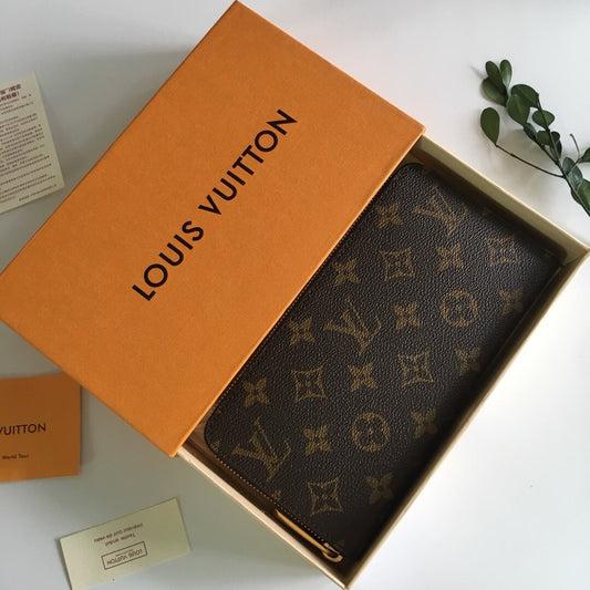 Louis Vuitton Classic Brown Monogram Pattern Zip-Around Clutch Wallet
