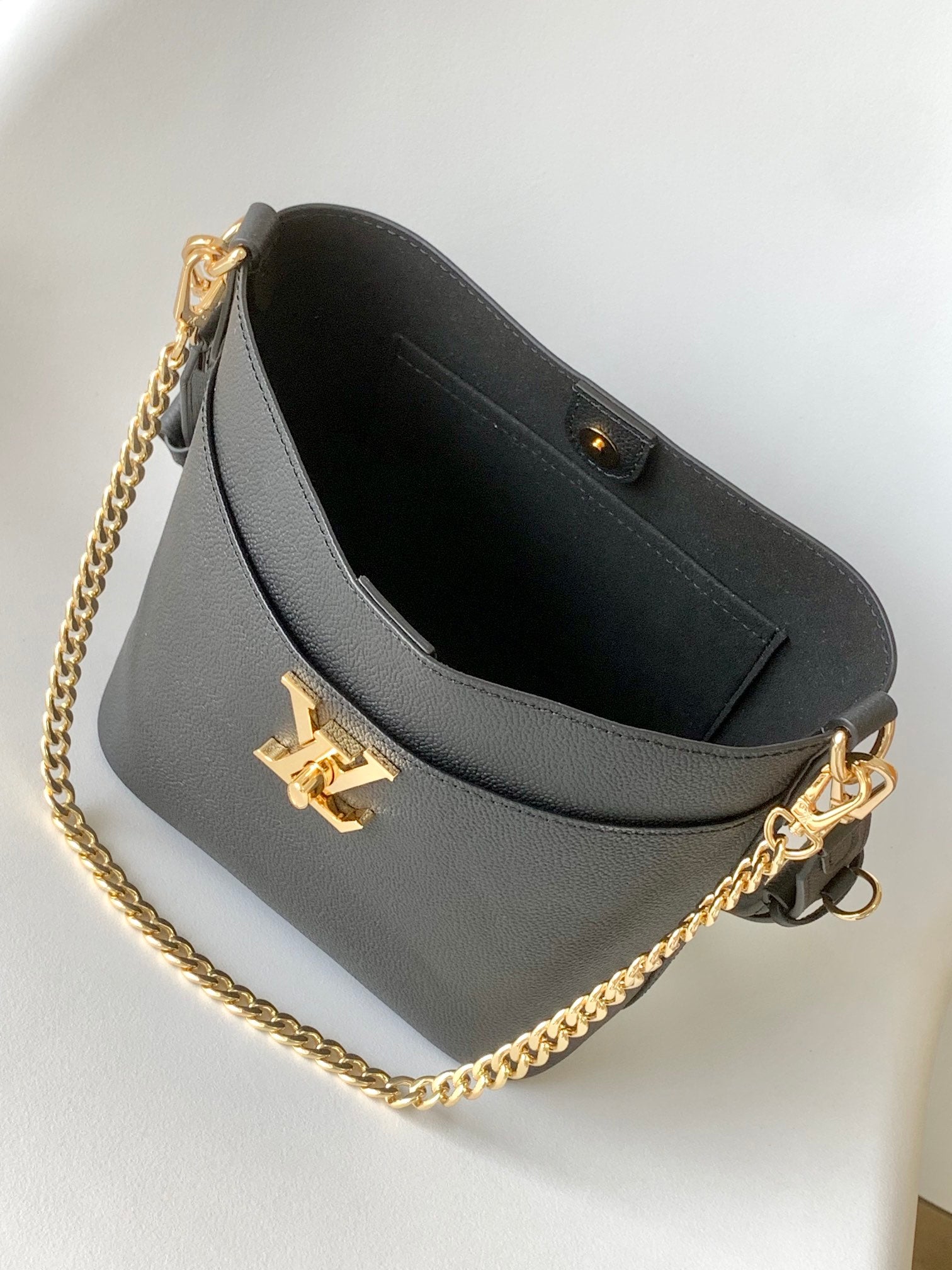 Louis Vuitton Black Leather Crossbody Bucket Bag with Gold Chain Strap