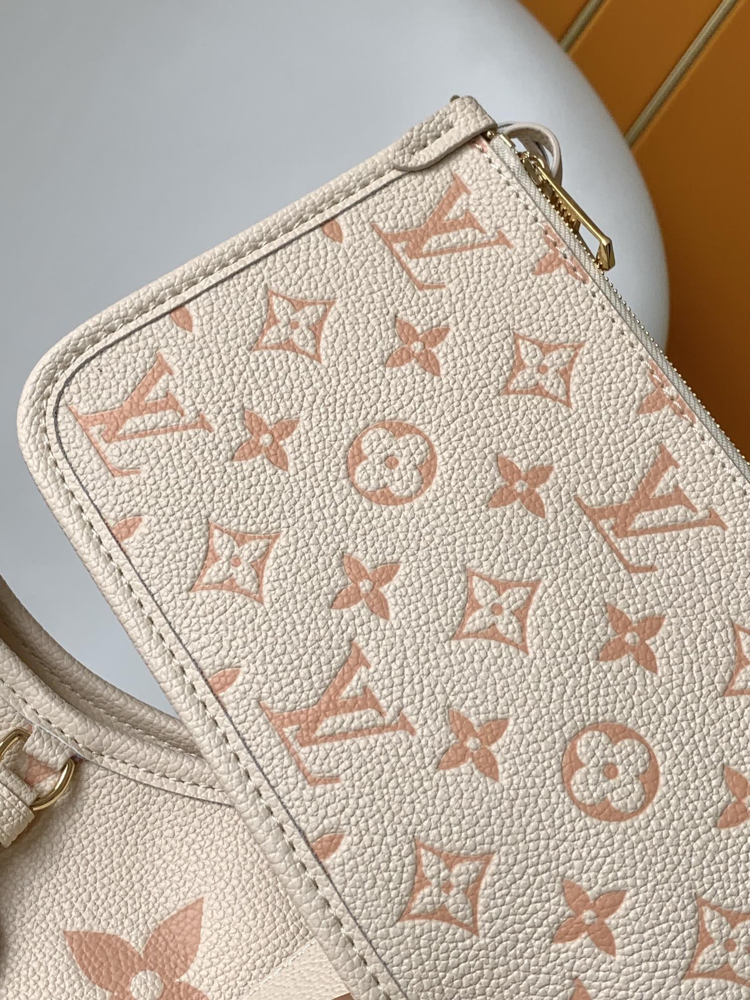 Louis Vuitton Elegant Pastel Pink Floral Monogram Shoulder Handbag
