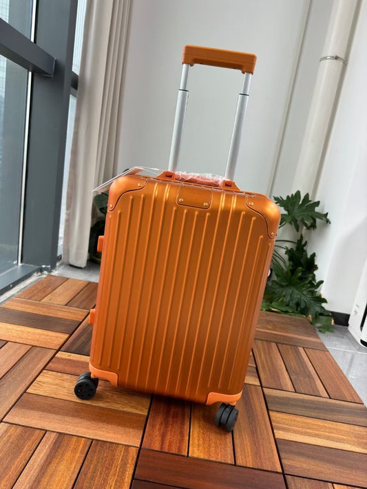 Orange Grooved Hard Shell Spinner Suitcase Travel Luggage