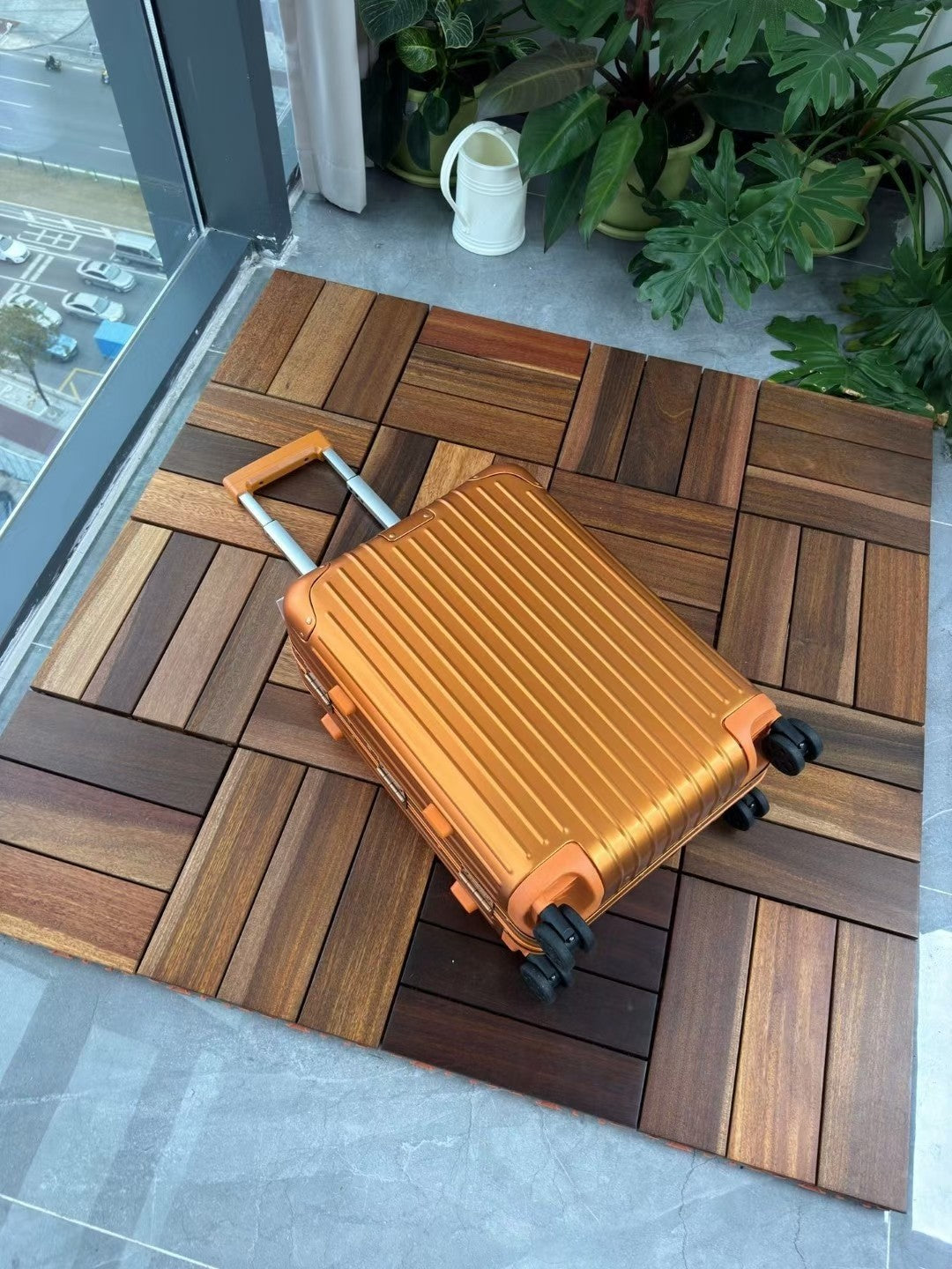 Orange Grooved Hard Shell Spinner Suitcase Travel Luggage