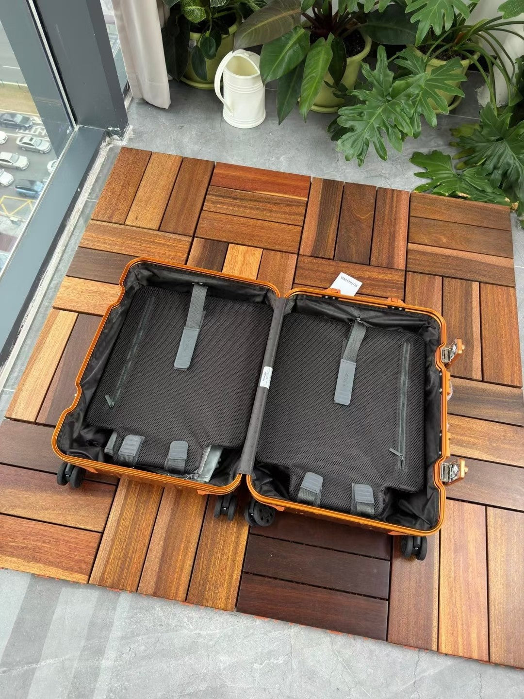 Orange Grooved Hard Shell Spinner Suitcase Travel Luggage