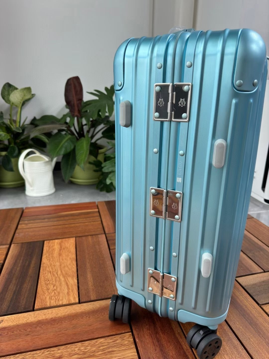 Light Blue Hardshell Spinner Suitcase Carry-On Travel Luggage