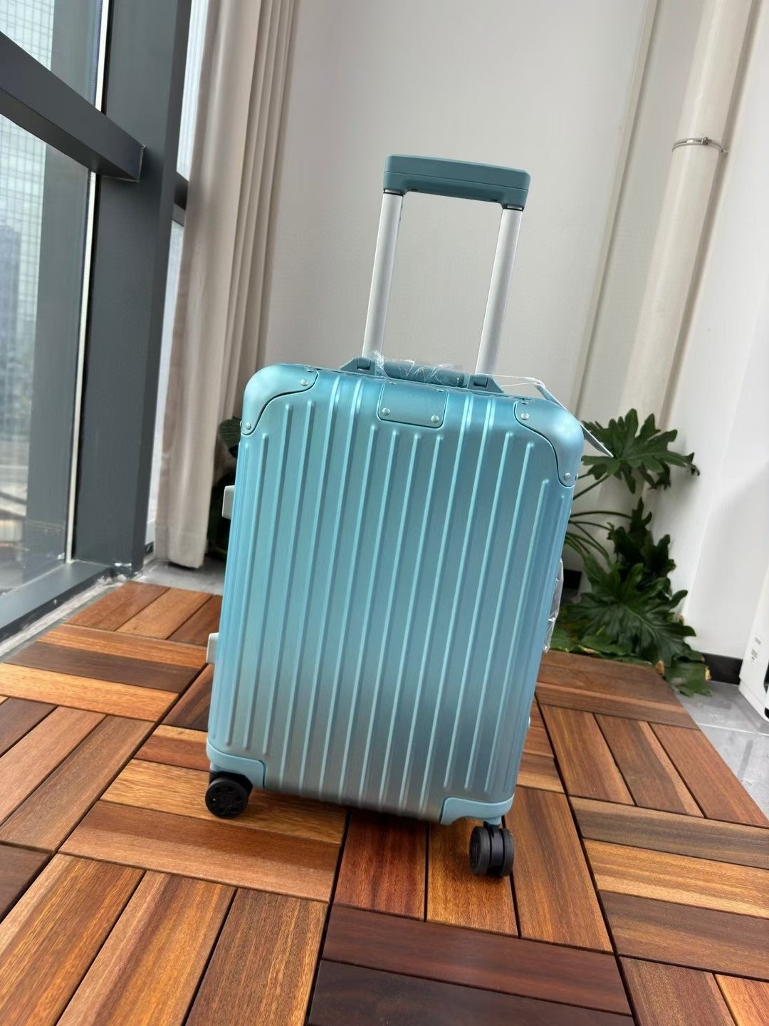 Light Blue Hardshell Spinner Suitcase Carry-On Travel Luggage