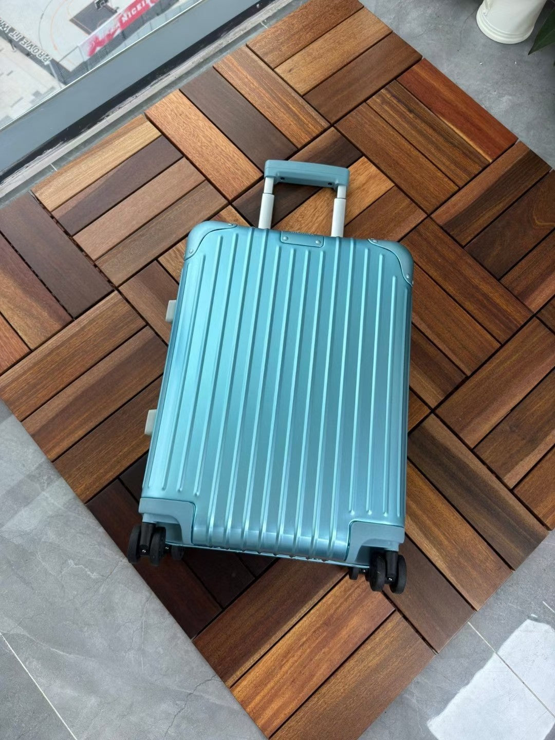 Light Blue Hardshell Spinner Suitcase Carry-On Travel Luggage