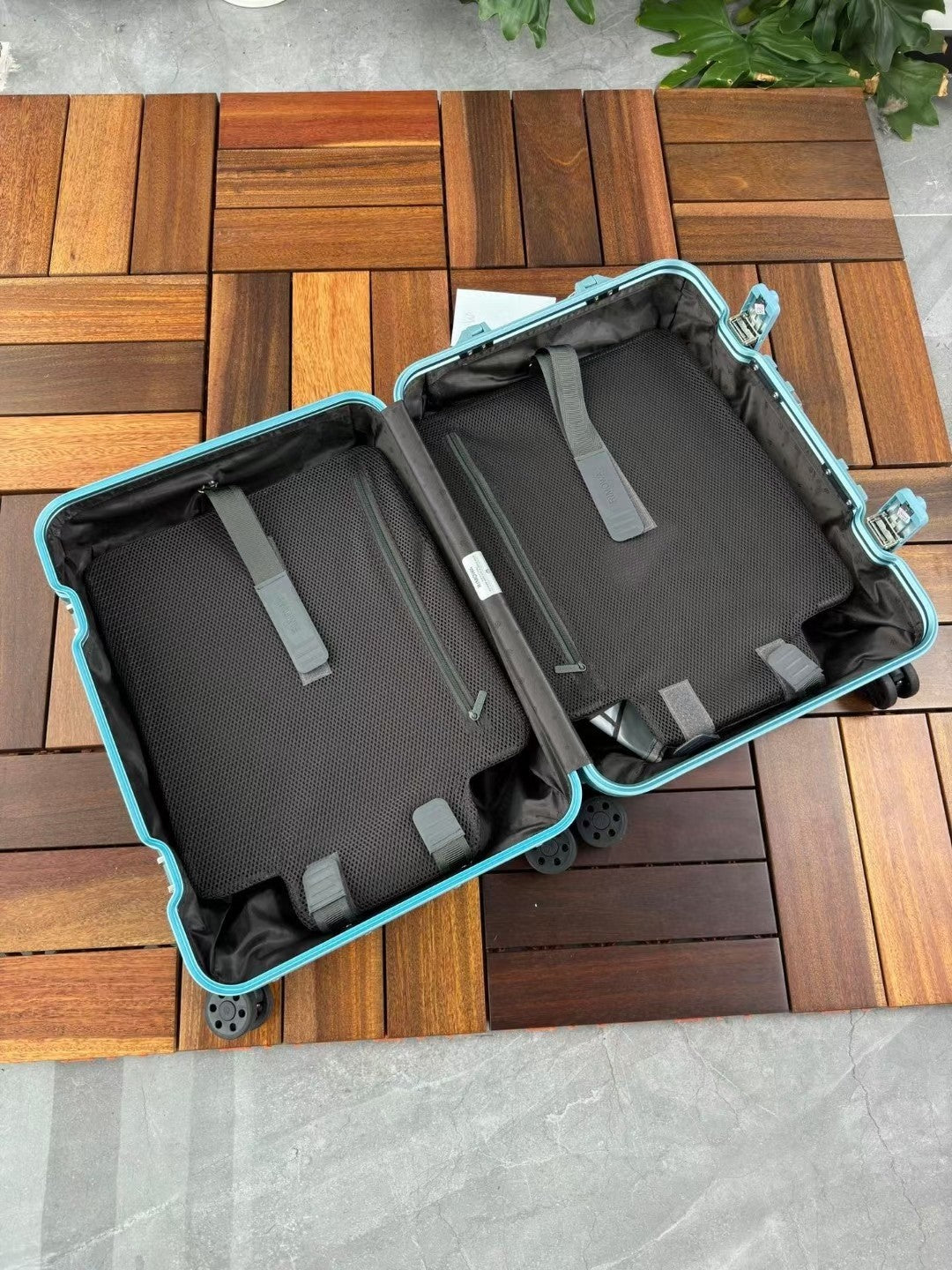 Light Blue Hardshell Spinner Suitcase Carry-On Travel Luggage
