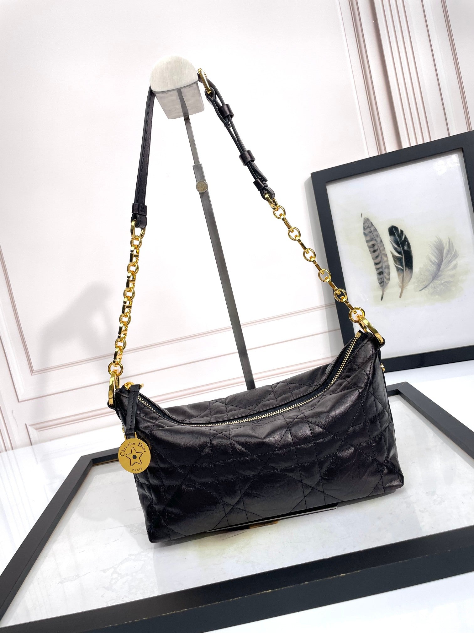 Luxurious Black Quilted Leather Shoulder Bag with Gold-Tone Chain Strap - Elegant Hobo Handbag