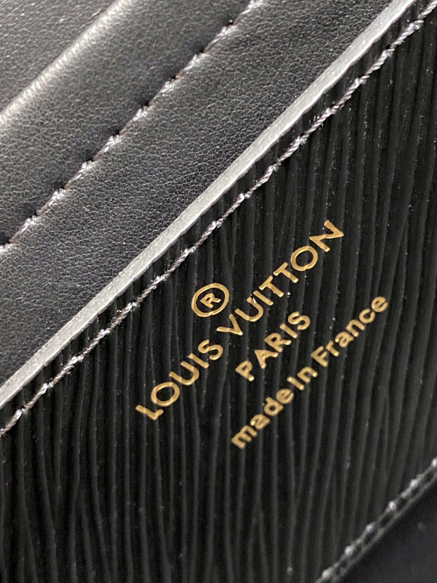 Louis Vuitton Luxury Black Leather Flap Shoulder Bag with Gold Chain Strap