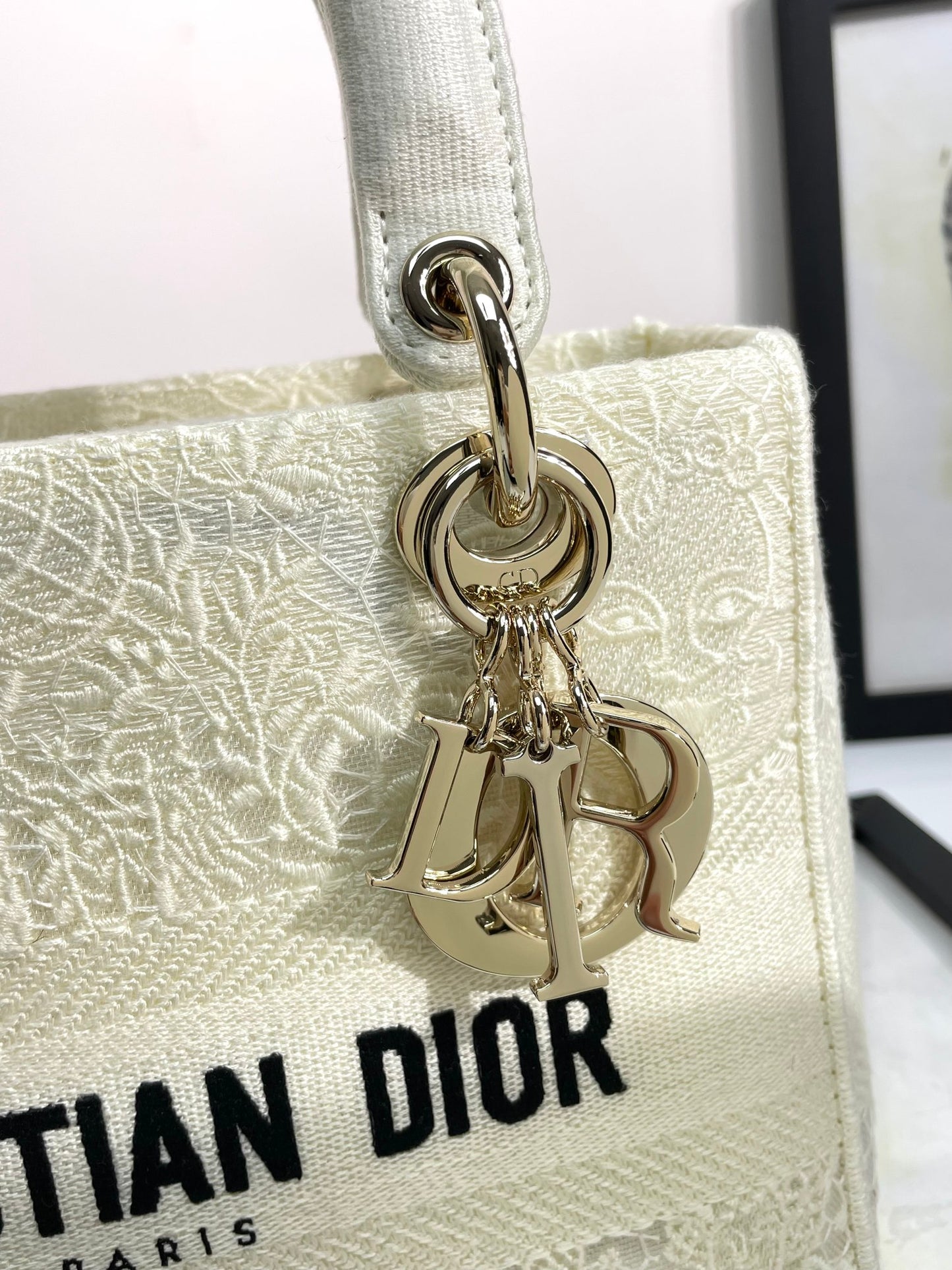 Christian Dior Lady D-Lite Medium Handbag - White Dior Oblique Canvas