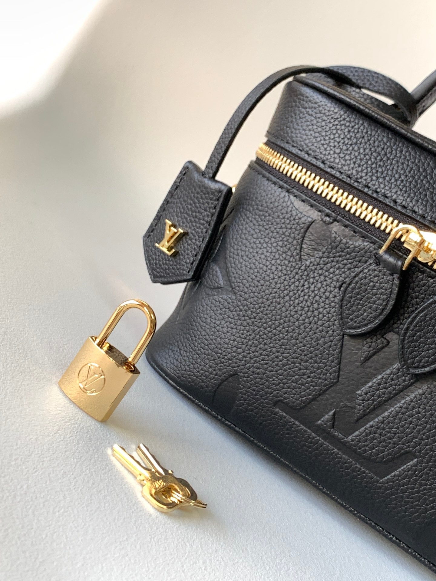 Louis Vuitton Luxury Black Embossed Leather Vanity Case Handbag with Strap