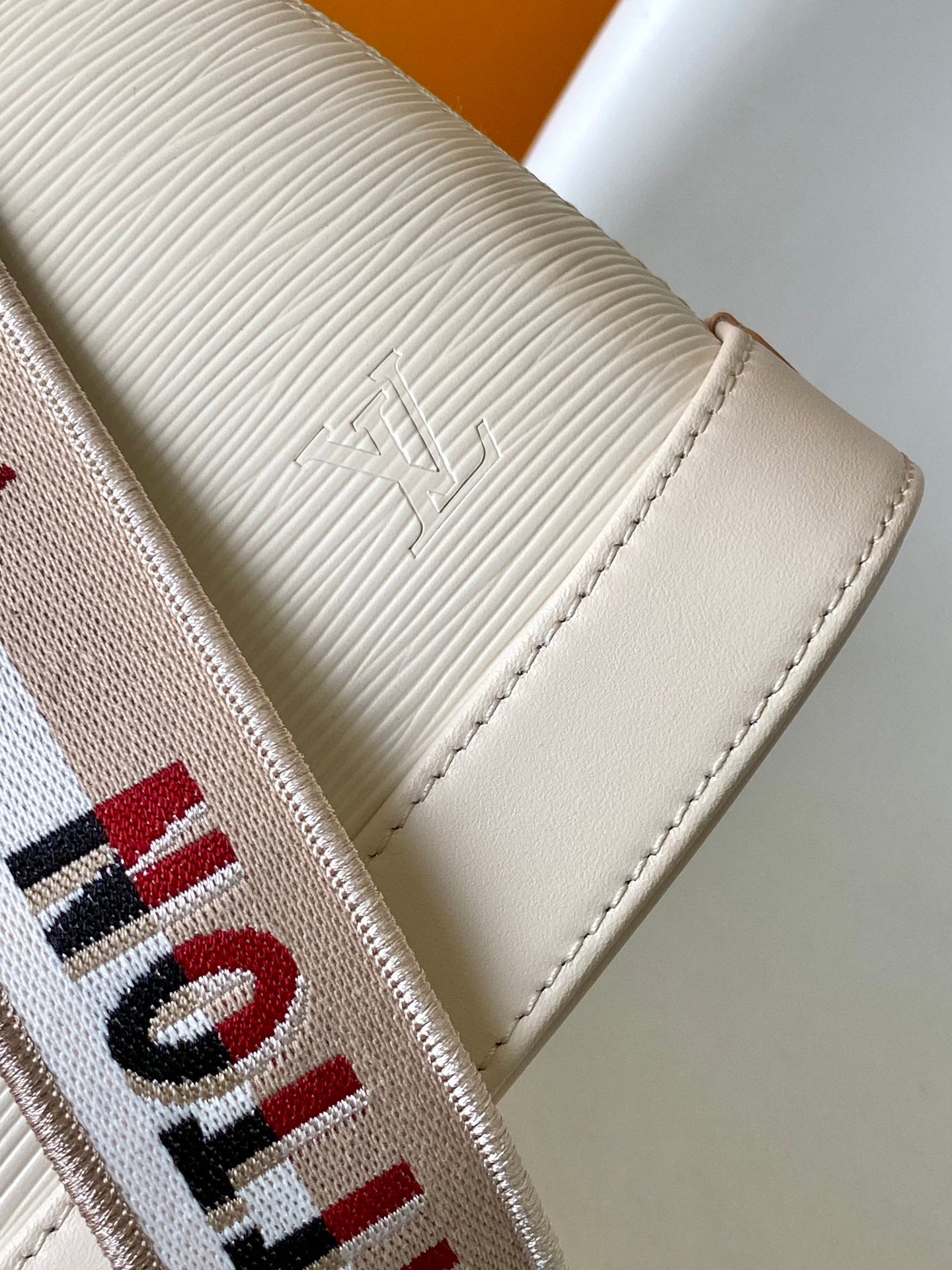 Louis Vuitton Blush Pink Textured Leather Dome Satchel Bag with Strap
