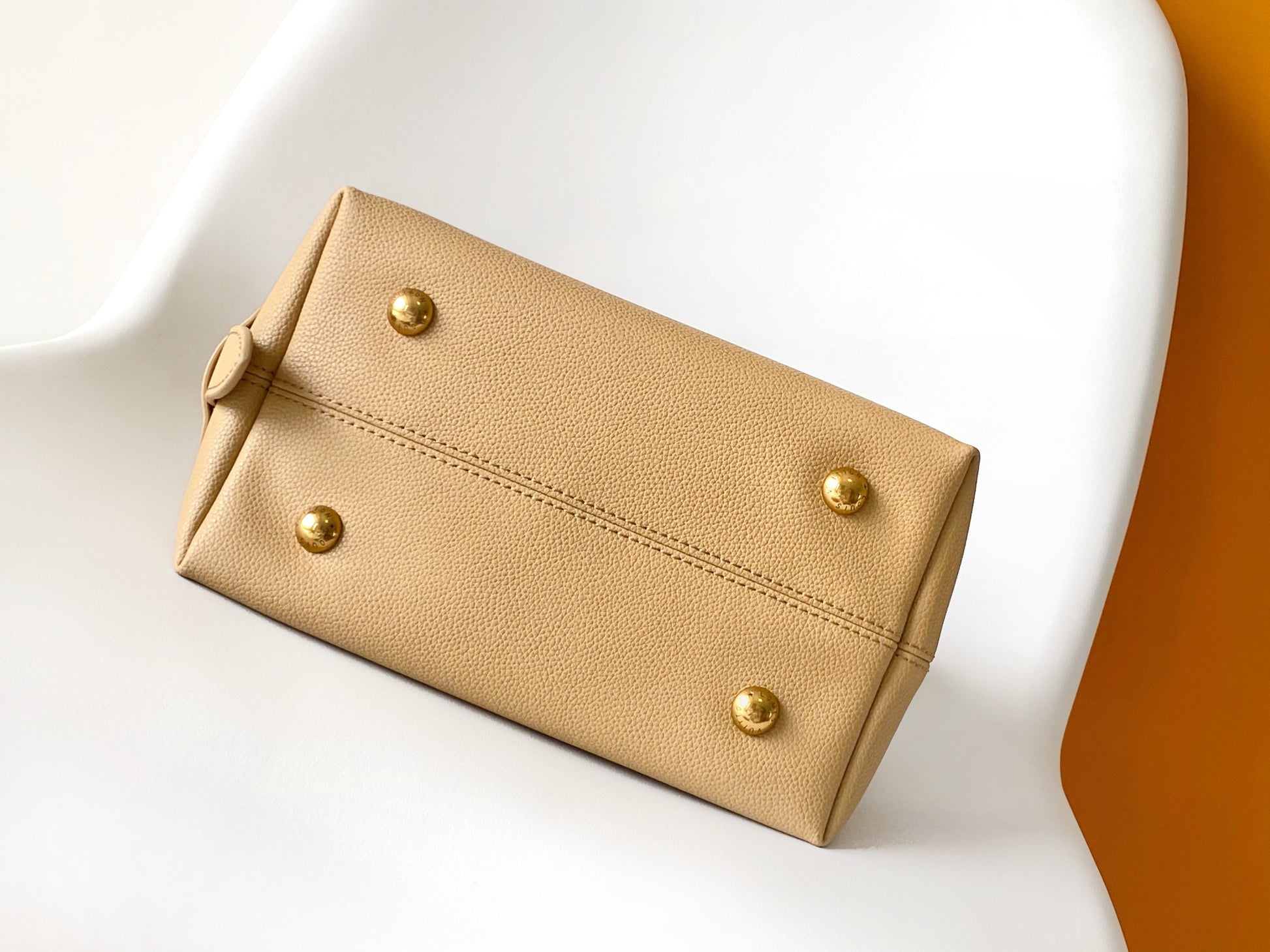 Louis Vuitton Minimalist Tan Leather Hobo Shoulder Bag with Adjustable Strap