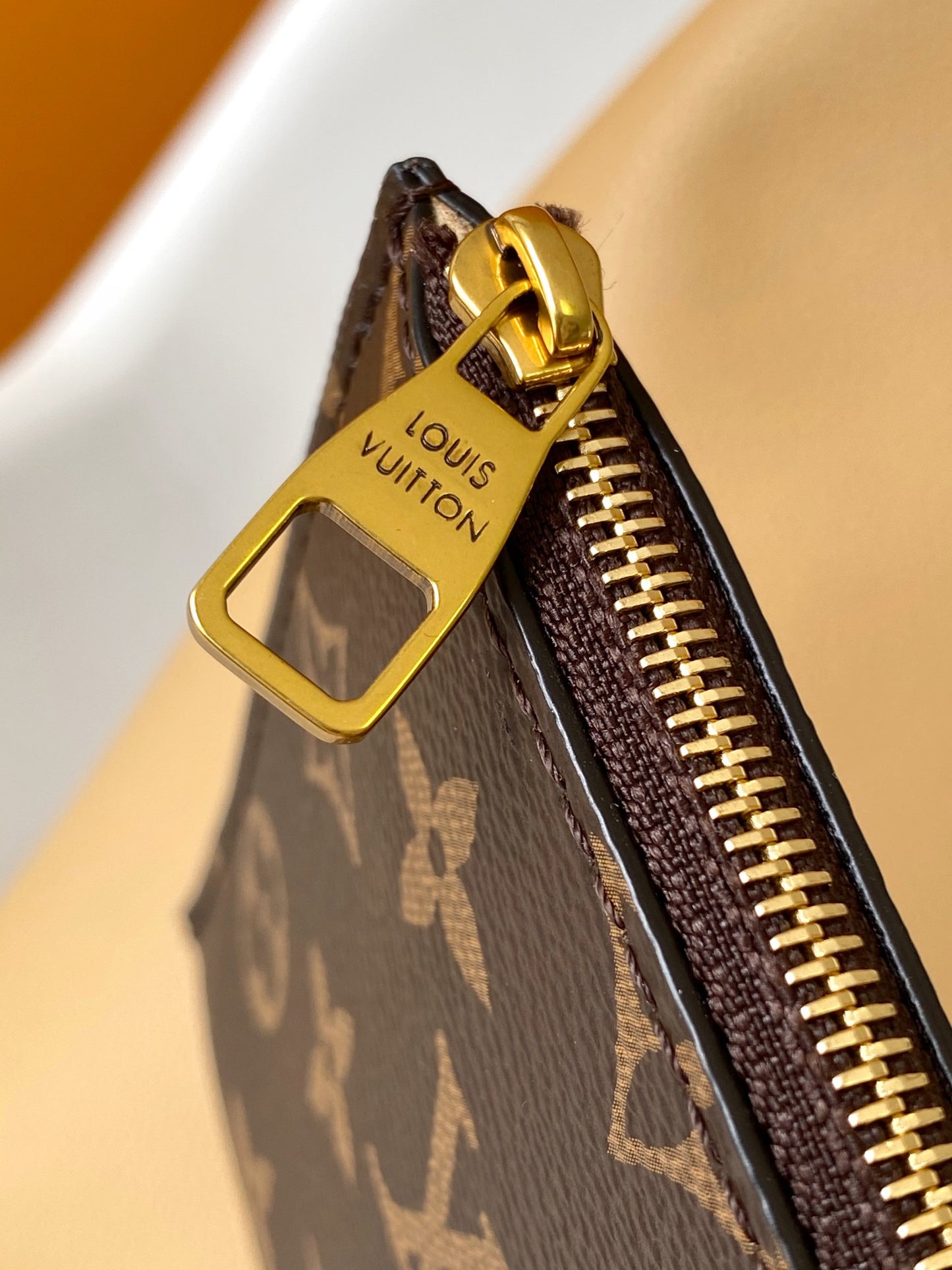 Louis Vuitton Minimalist Tan Leather Hobo Shoulder Bag with Adjustable Strap
