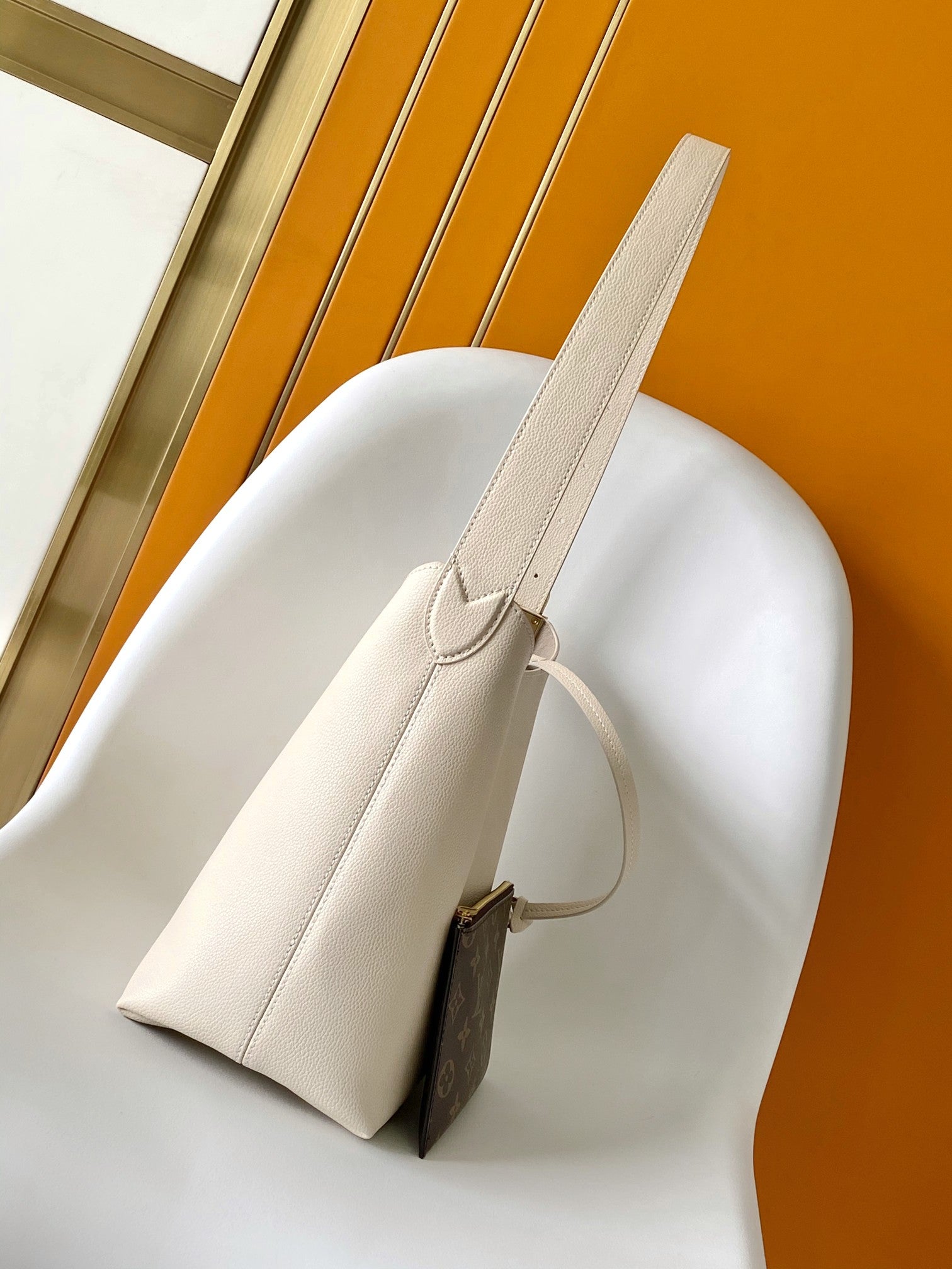Louis Vuitton Minimalist Beige Leather Hobo Bag Slouchy Shoulder Tote