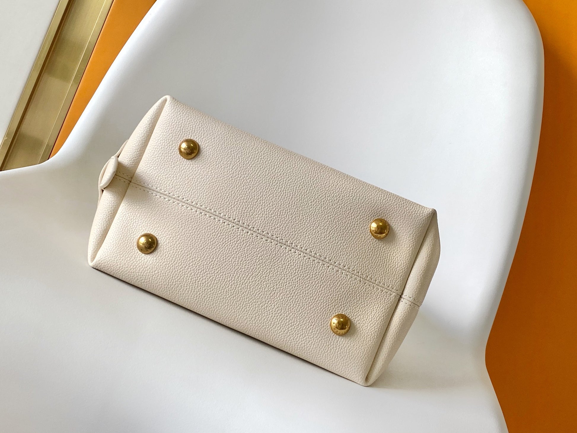 Louis Vuitton Minimalist Beige Leather Hobo Bag Slouchy Shoulder Tote