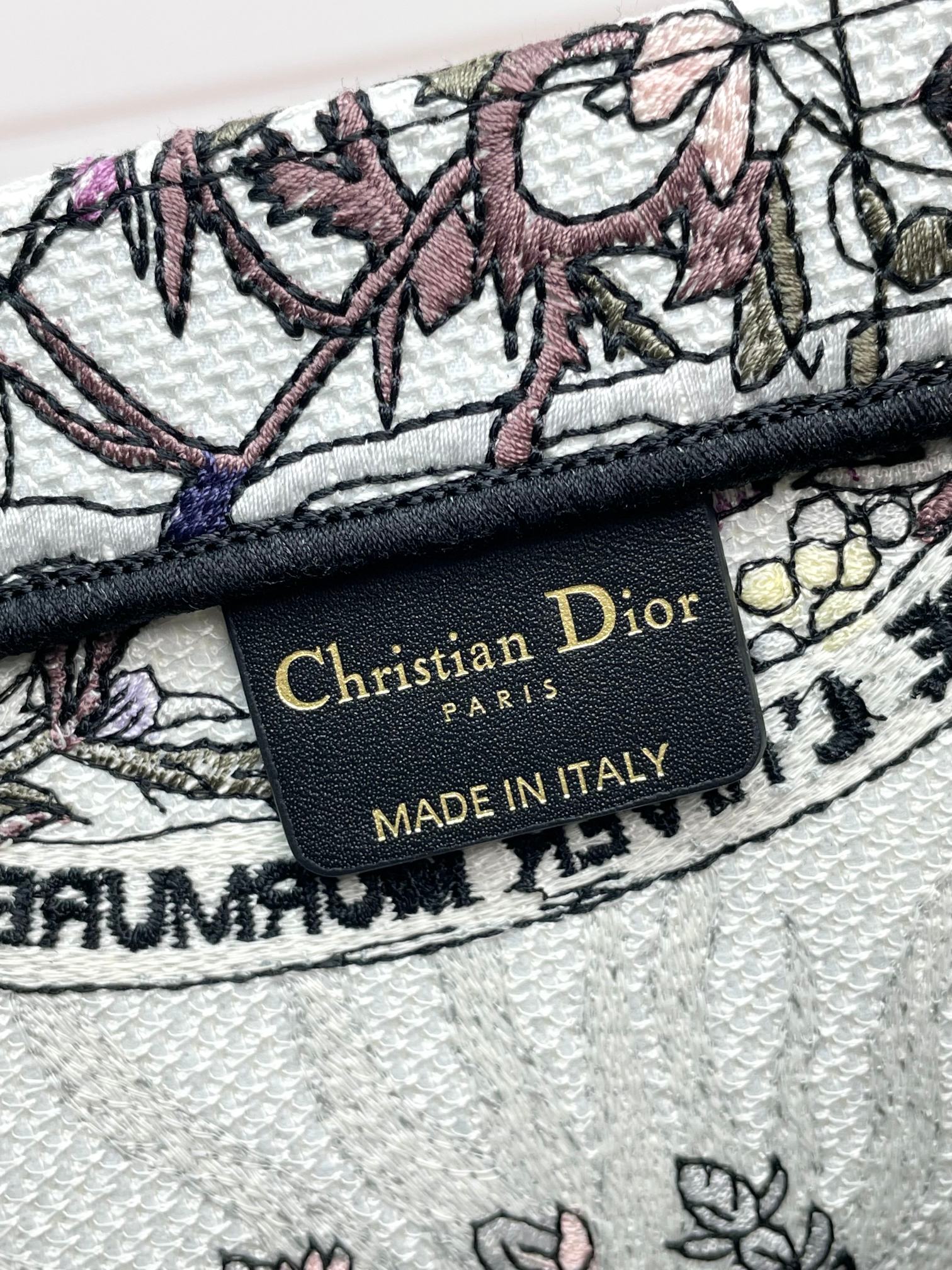 Dior Elegant Embroidered Floral Pattern Canvas Shoulder Tote Bag