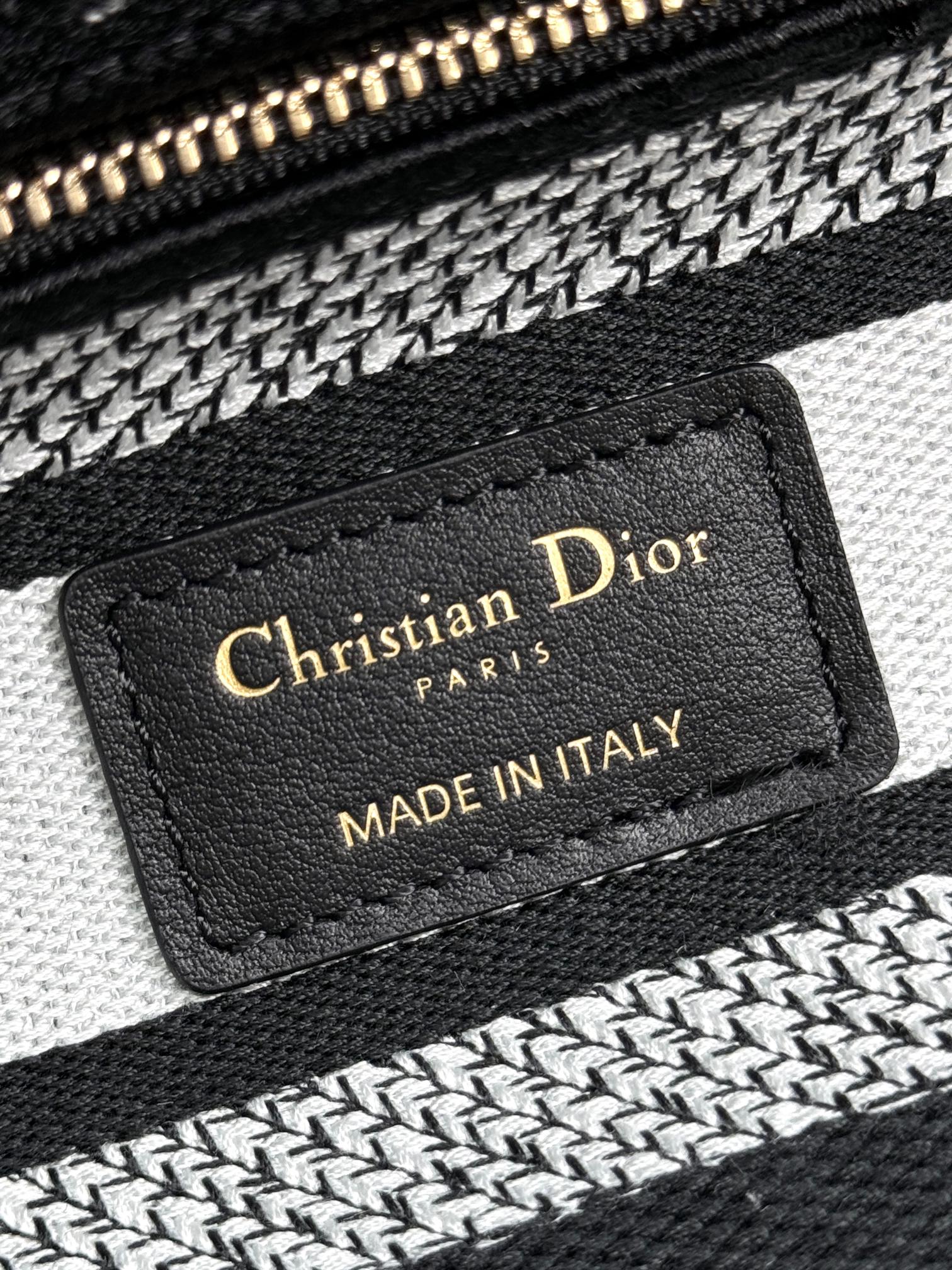 Christian Dior Lady D-Lite Bag - Black Floral Embroidery