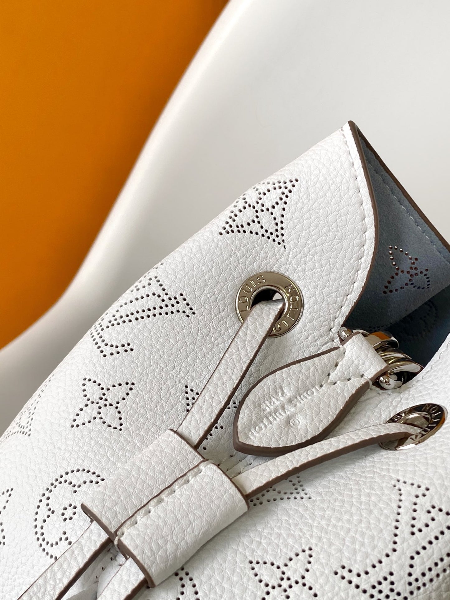 Louis Vuitton White and Blue Monogram Leather Drawstring Bucket Bag with Chain