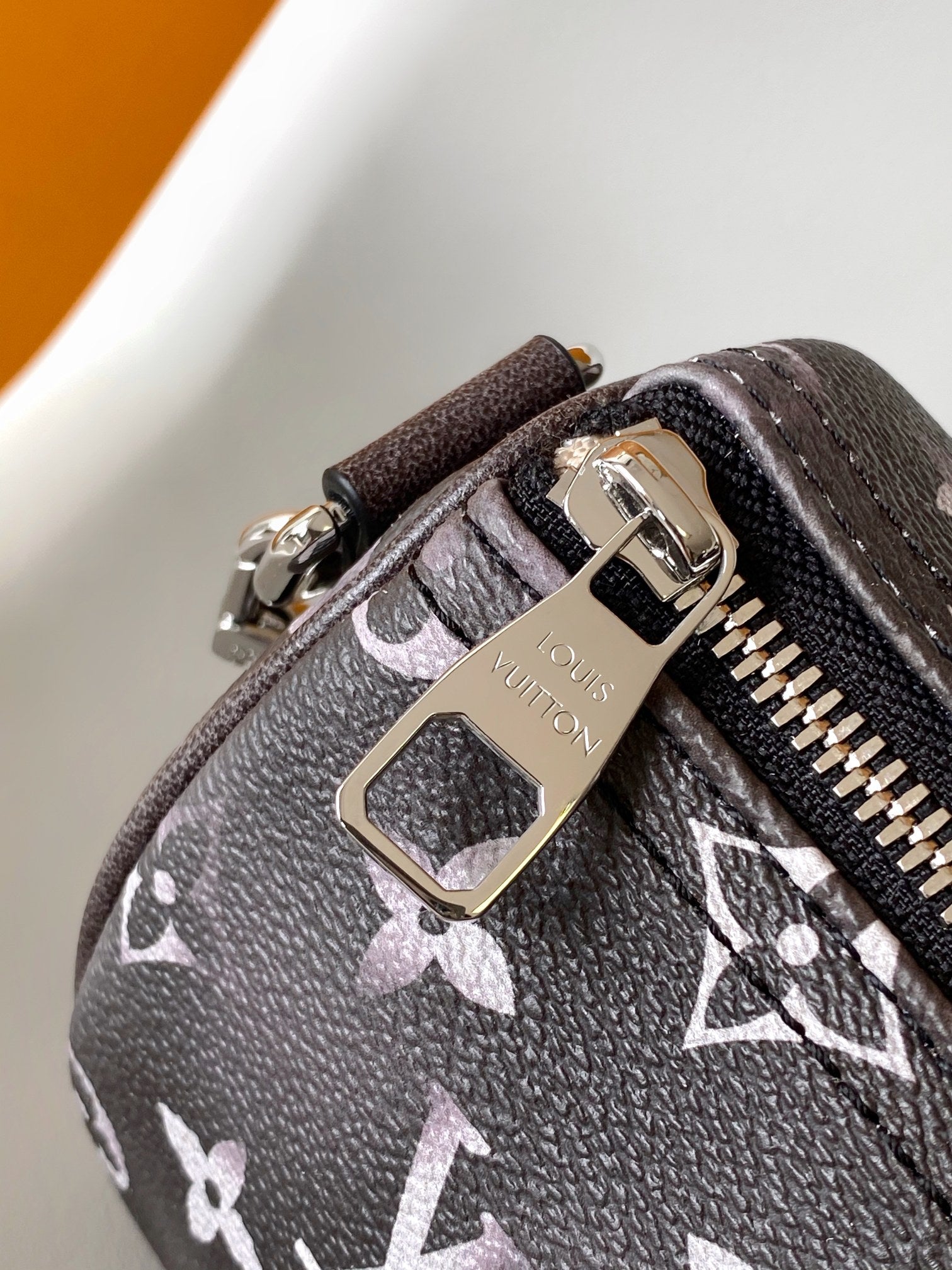 Louis Vuitton Keepall Bandoulière 25 Monogram Eclipse Canvas Black
