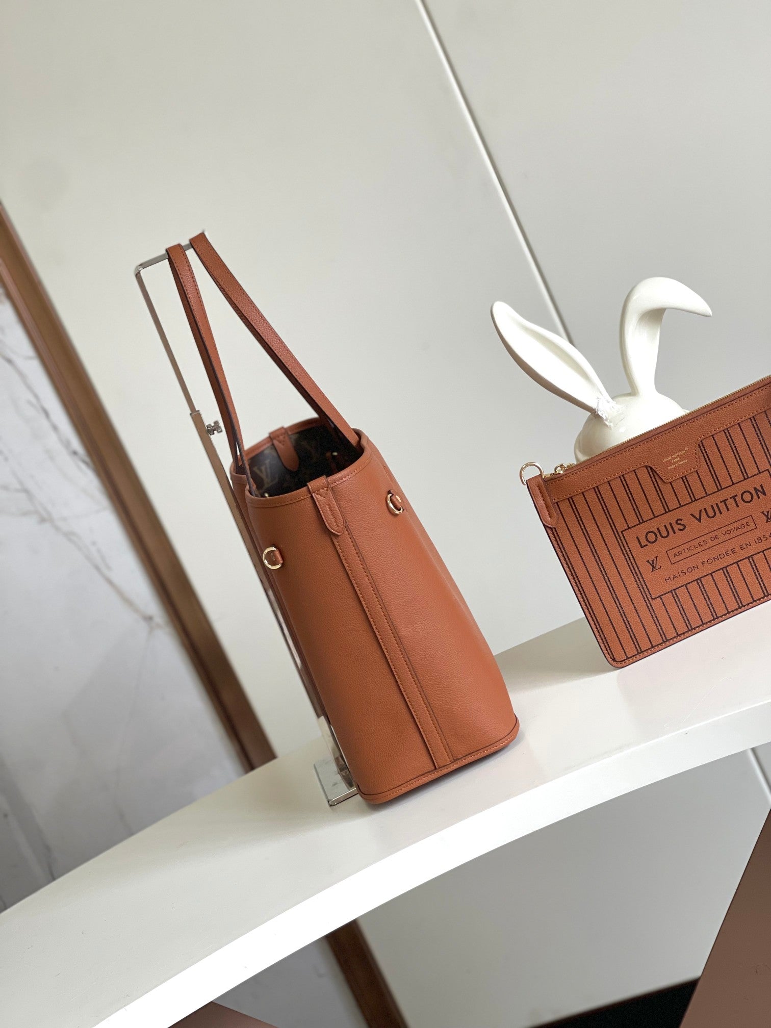 Louis Vuitton Classic Brown Leather Tote Bag Minimalist Shoulder Handbag