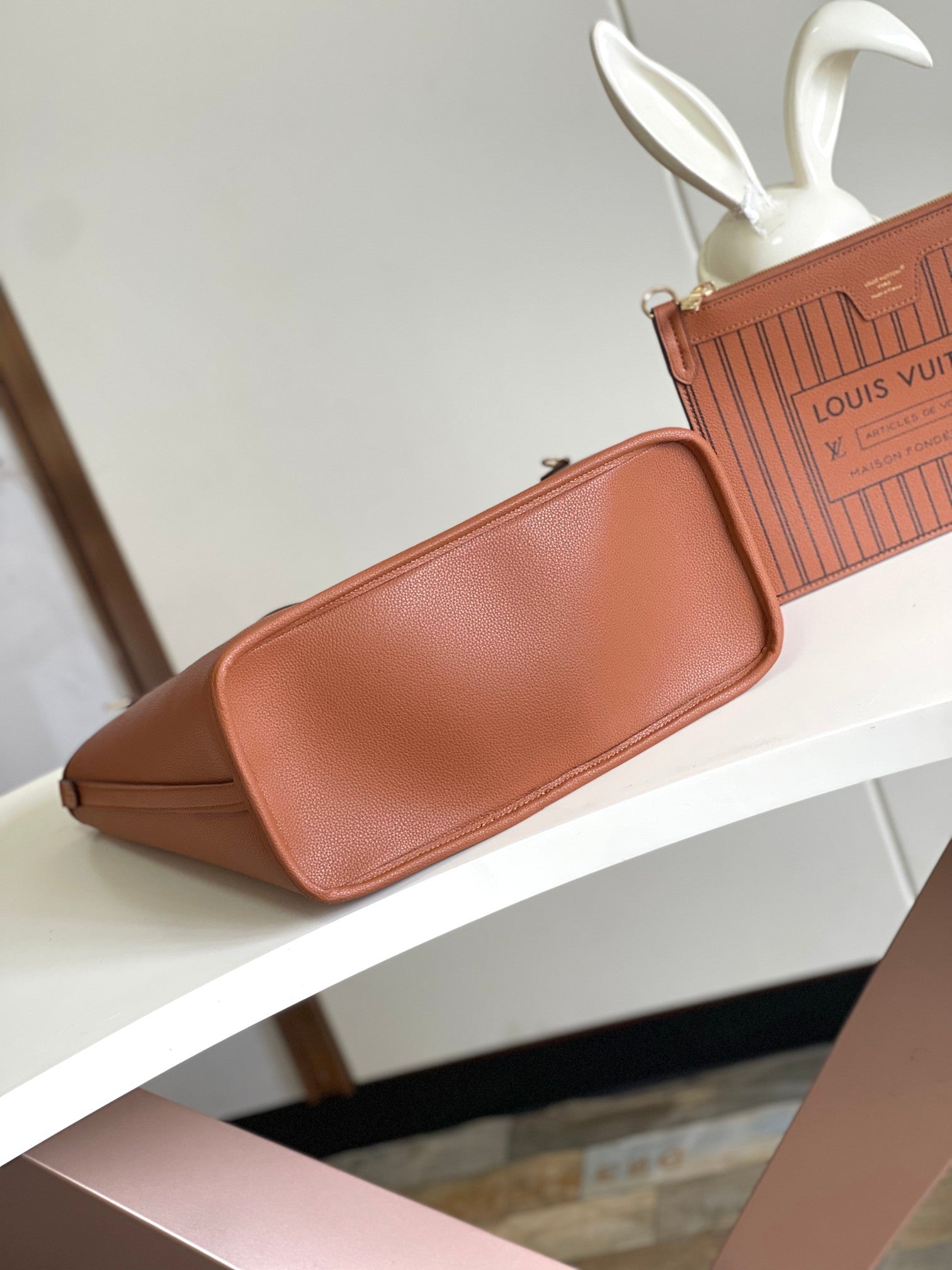 Louis Vuitton Classic Brown Leather Tote Bag Minimalist Shoulder Handbag