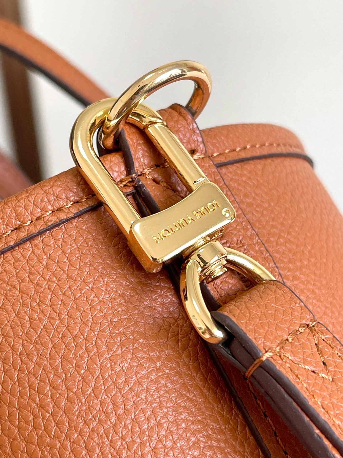 Louis Vuitton Brown Leather Heart Embossed Crossbody Bag with Matching Card Holder
