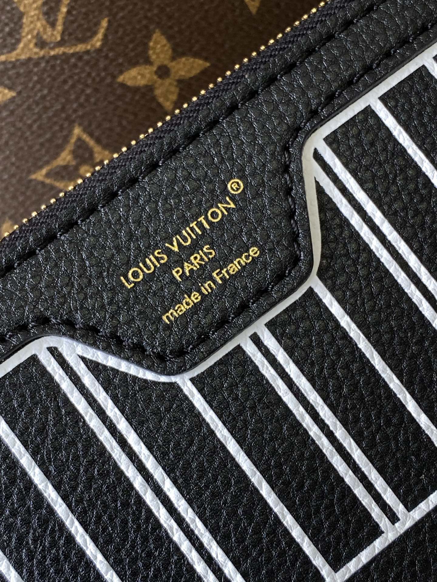 Louis Vuitton Black Leather Tote Bag with Monogram Print Lining and Pouch