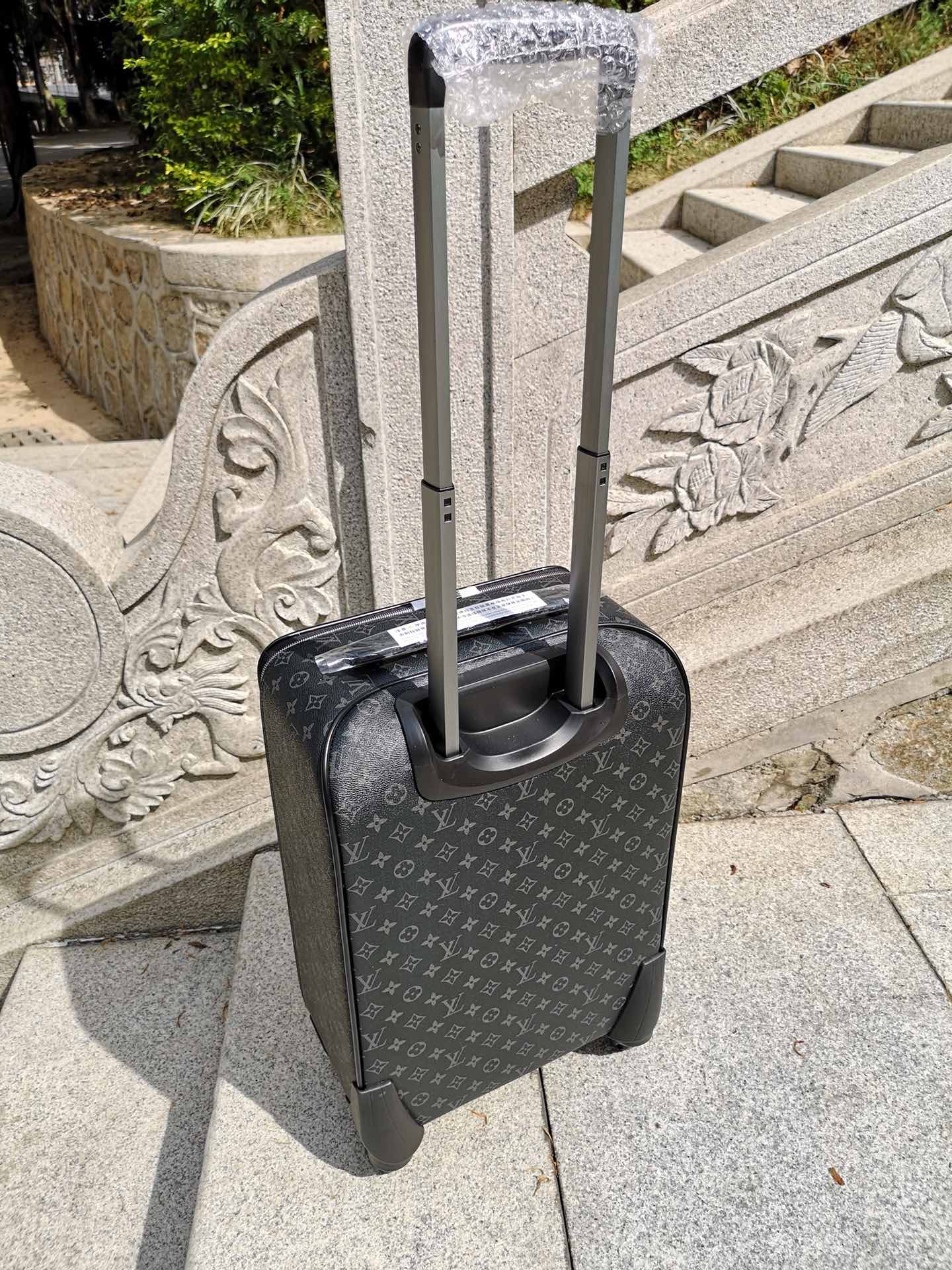 Vintage Monogram Pattern 2-Piece Luggage Set with Cosmetic Case