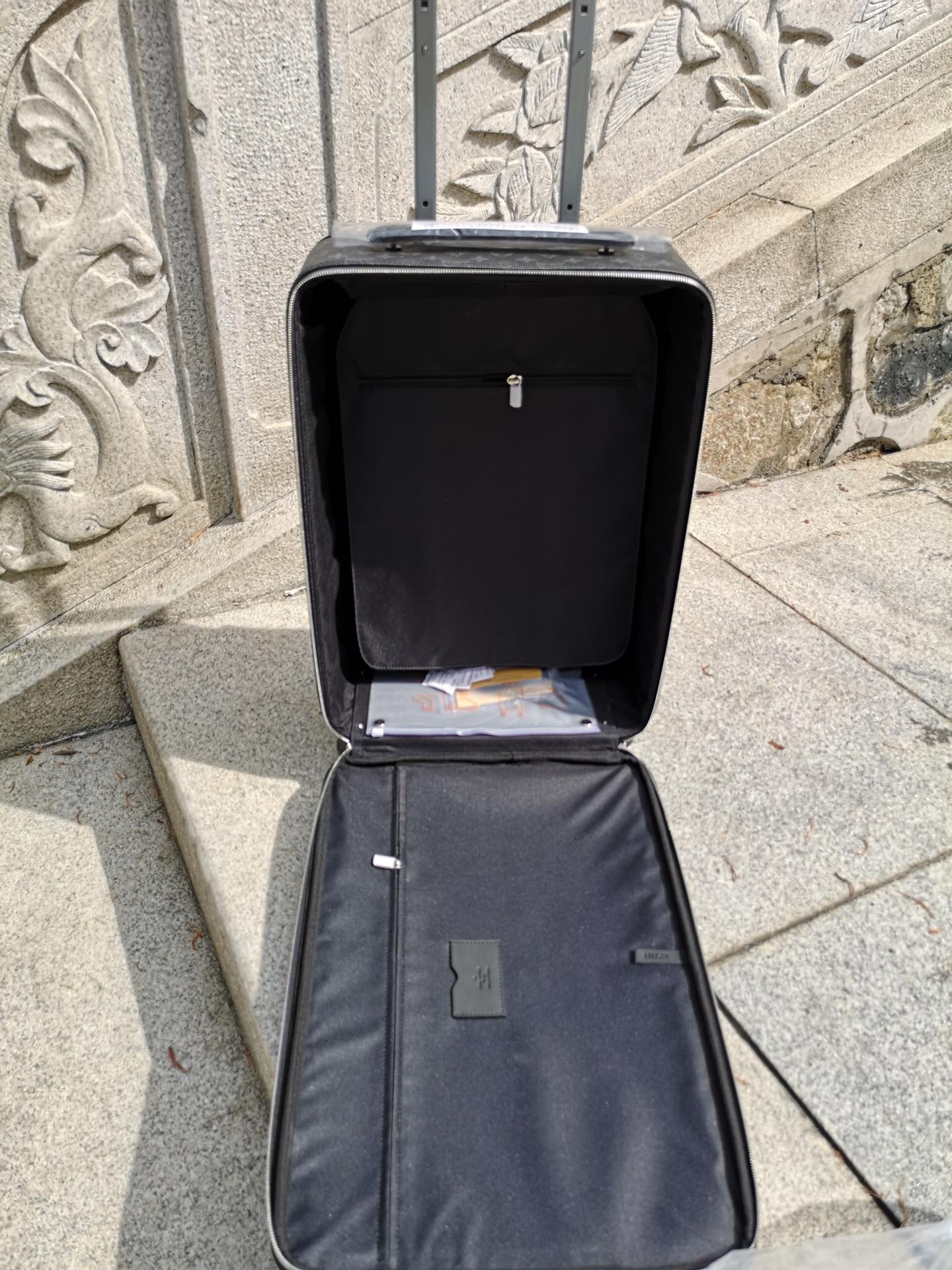 Vintage Monogram Pattern 2-Piece Luggage Set with Cosmetic Case
