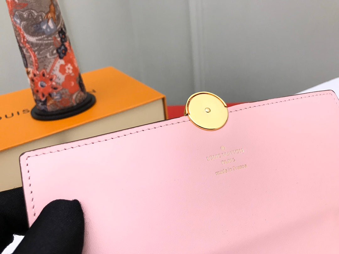 Louis Vuitton Elegant Monogram Canvas Chain Crossbody Bag with Pink Leather Trim