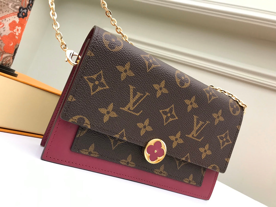 Louis Vuitton Pallas Clutch Monogram Canvas and Pivoine Pink Leather