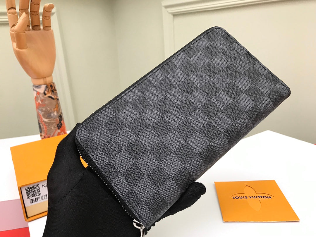 Louis Vuitton Classic Grey Checkerboard Zip-Around Long Clutch Wallet