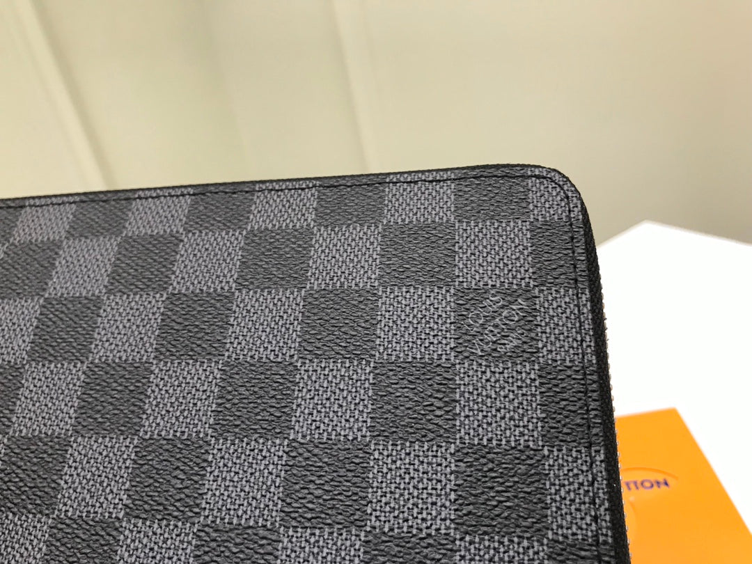 Louis Vuitton Classic Grey Checkerboard Zip-Around Long Clutch Wallet