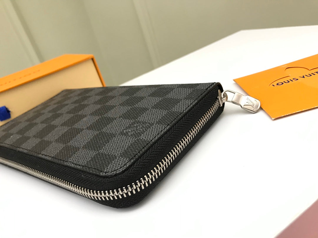 Louis Vuitton Classic Grey Checkerboard Zip-Around Long Clutch Wallet