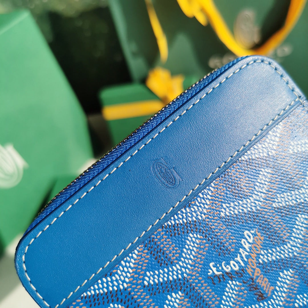 Gogy Blue Geometric Chevron Print Zip Around Leather Card Holder Wallet