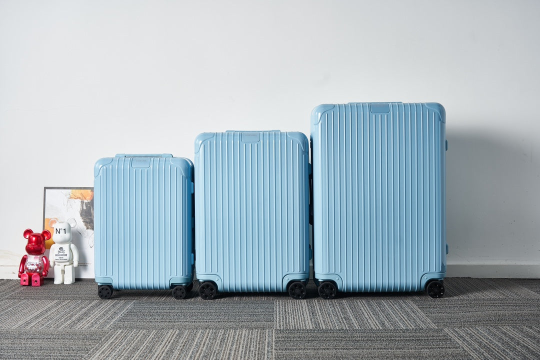 Modern Light Blue Ribbed Hardside Spinner Suitcase Set of 3
