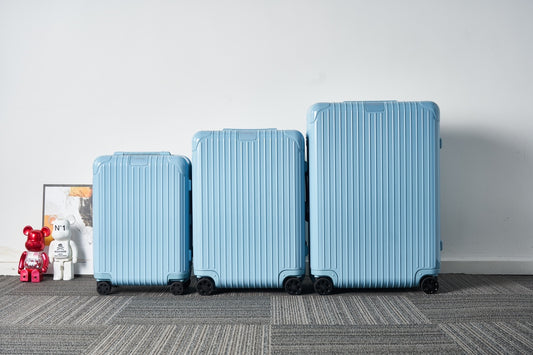 Modern Light Blue Ribbed Hardside Spinner Suitcase Set of 3