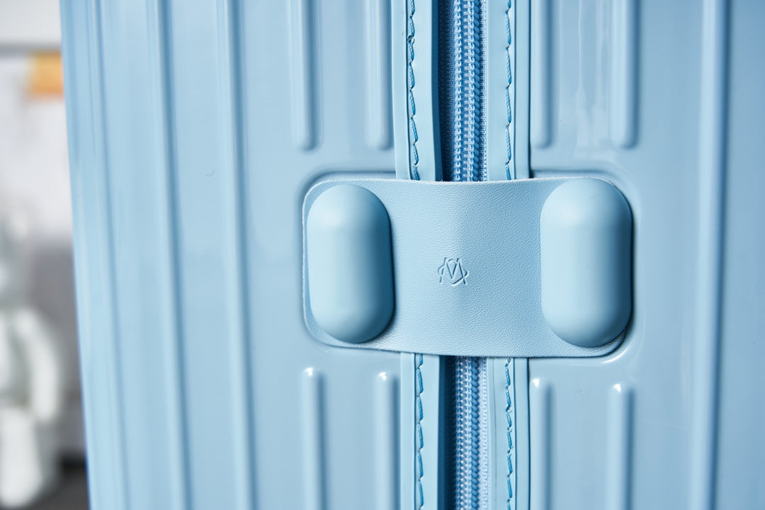 Modern Light Blue Ribbed Hardside Spinner Suitcase Set of 3