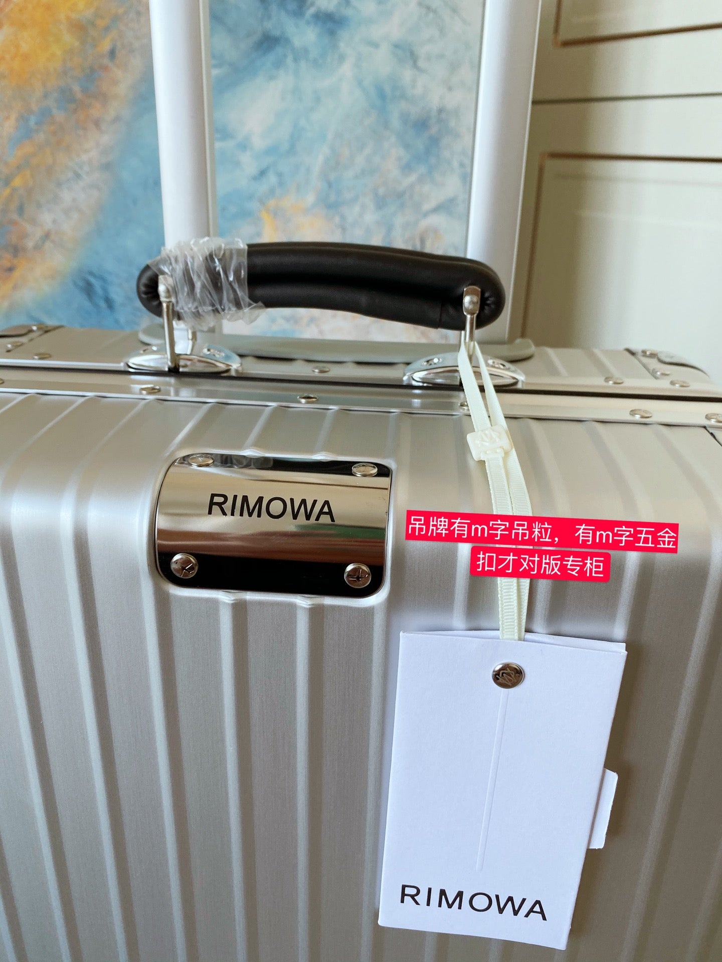 Modern Silver Aluminum Hardshell Carry-On Spinner Luggage Suitcase