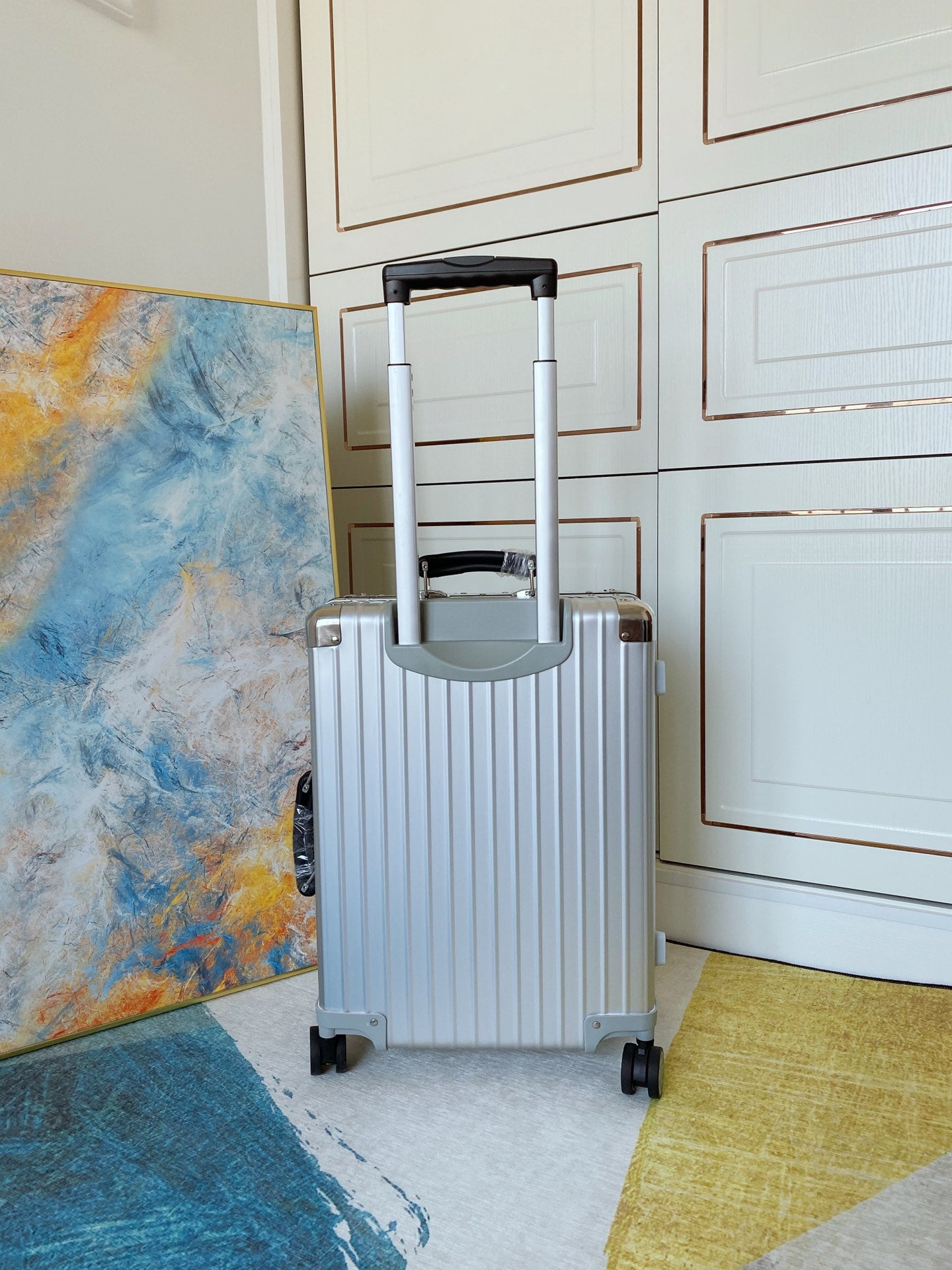 Modern Silver Aluminum Hardshell Carry-On Spinner Luggage Suitcase